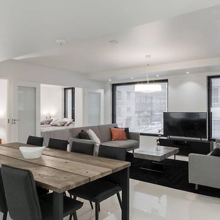 הלסינקי Sleek And Spacious 3 Bedroom Apartment In City Centre מראה חיצוני תמונה
