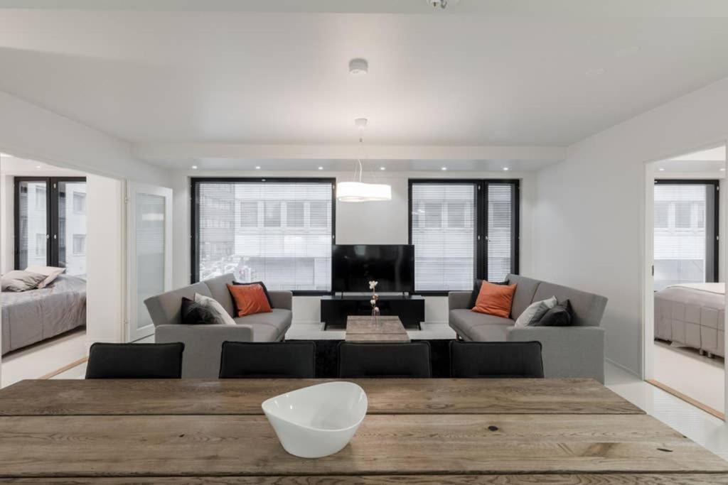 הלסינקי Sleek And Spacious 3 Bedroom Apartment In City Centre מראה חיצוני תמונה