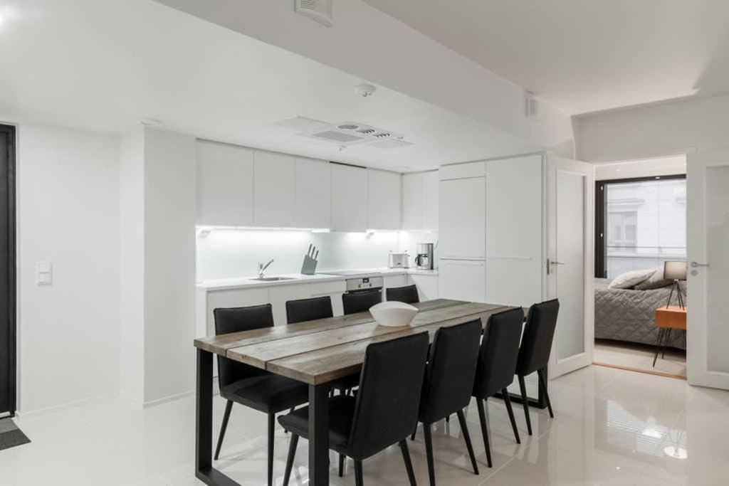הלסינקי Sleek And Spacious 3 Bedroom Apartment In City Centre מראה חיצוני תמונה